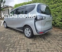 201911-toyota-sienta-small-1