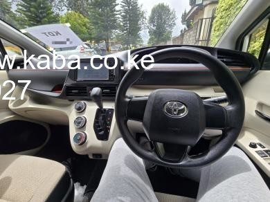 201911-toyota-sienta-big-7