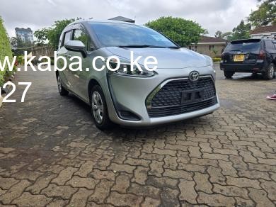 201911-toyota-sienta-big-0