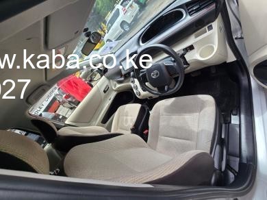 201911-toyota-sienta-big-3