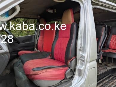 2009-toyota-hiace-big-4