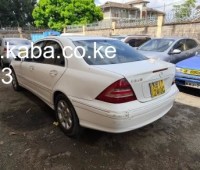 2005-mercedes-benz-c240-small-1