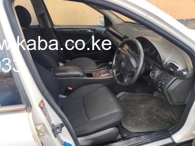 2005-mercedes-benz-c240-big-3