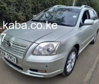 toyota-avensis-small-1