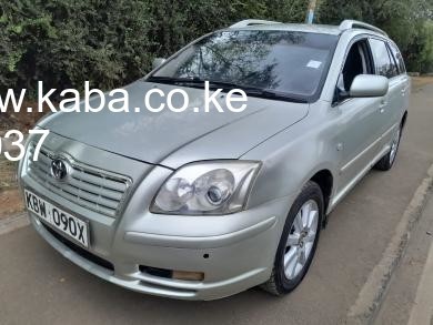toyota-avensis-big-1