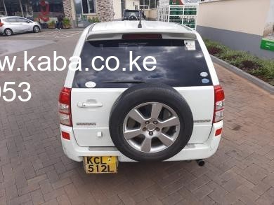 2010-suzuki-escudo-big-3