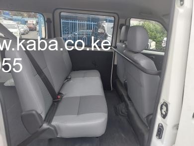 toyota-townace-dx-big-4