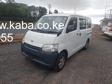 toyota-townace-dx-big-5