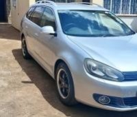 2012-volkswagen-golf-variant-tsi-tur-small-0