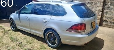 2012-volkswagen-golf-variant-tsi-tur-big-1
