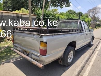 1991-mitsubishi-l200-pickup-big-2