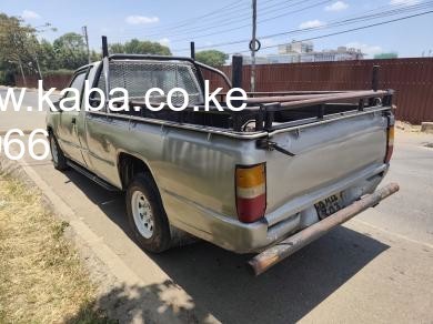 1991-mitsubishi-l200-pickup-big-0