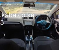 volkswagen-polo-2011-small-3