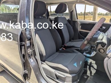 volkswagen-polo-2011-big-5