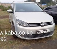 volkswagen-touran-gt-small-0