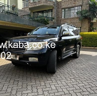toyota-landcruiser-v8-big-2