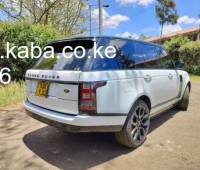 2015-range-rover-vogue-small-2