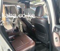 2017-toyota-prado-tx-small-3