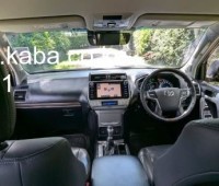 2017-toyota-landcruiser-prado-small-2