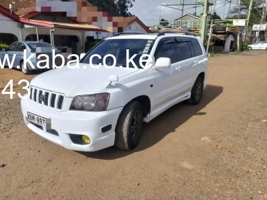 2003-toyota-kluger-big-0