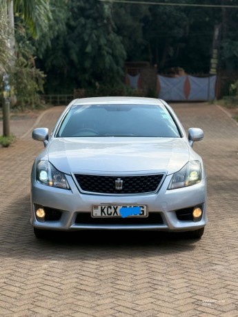 2012-toyota-crown-athlete-for-sale-big-0