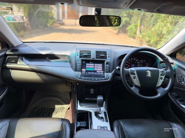 2012-toyota-crown-athlete-for-sale-big-2