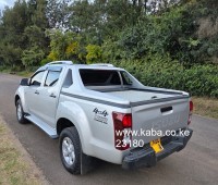 isuzu-dmax-dcab-small-8