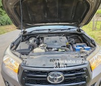 toyota-hilux-dcab-automatic-small-5