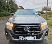 toyota-hilux-dcab-automatic-small-0