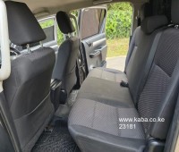 toyota-hilux-dcab-automatic-small-4