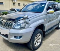 prado-landcruiser-j120-7-seater-leather-fully-loaded-small-10