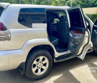 prado-landcruiser-j120-7-seater-leather-fully-loaded-small-4