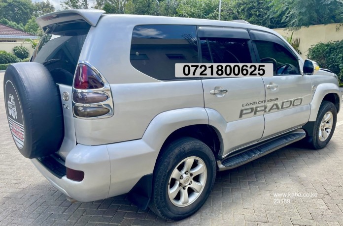 prado-landcruiser-j120-7-seater-leather-fully-loaded-big-7