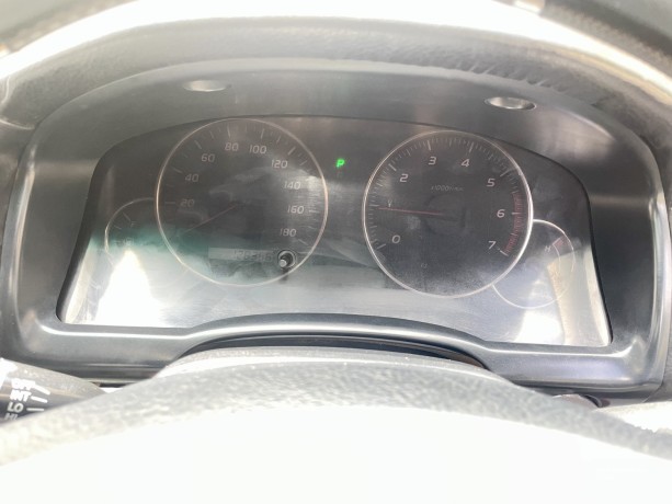prado-landcruiser-j120-7-seater-leather-fully-loaded-big-5