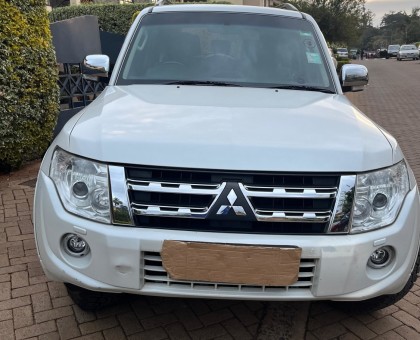 2013 MITSUBISHI PAJERO FOR SALE