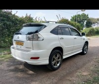 clean-buy-and-drive-toyota-harrier-small-2