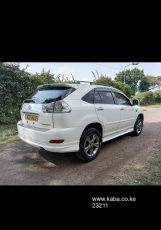 clean-buy-and-drive-toyota-harrier-big-2