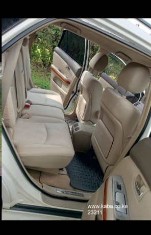 clean-buy-and-drive-toyota-harrier-big-3