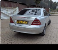 mercedes-c200-small-9