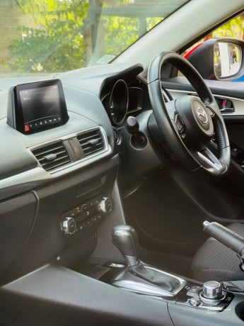 2018-mazda-axela-for-sale-big-5