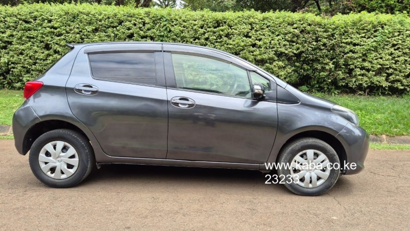 2015-toyota-vitz-for-sale-big-5