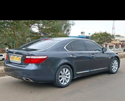 Lexus LS 460!Rare find and great price.