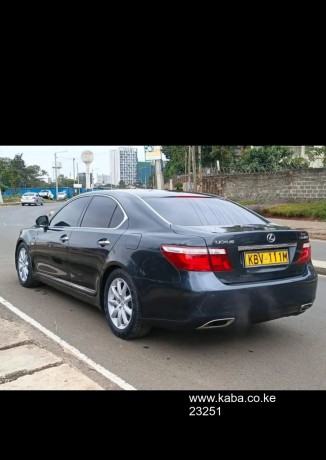 lexus-ls-460rare-find-and-great-price-big-2
