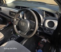 clean-toyota-vitz-small-5