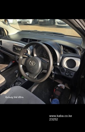 clean-toyota-vitz-big-5