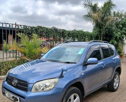 Clean Toyota Rav4 up for sale.