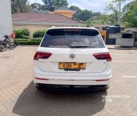 2017-vw-tiguan-small-9
