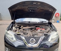2015-nissan-x-trail-small-4