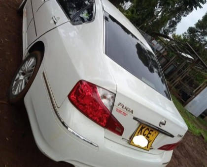 Nissan fuga