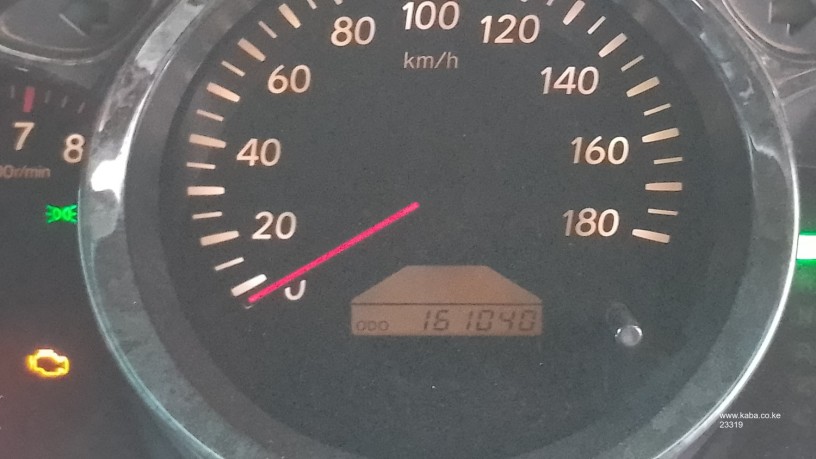 sleek-buy-drive-2005-toyota-kluger-7-seater-big-1